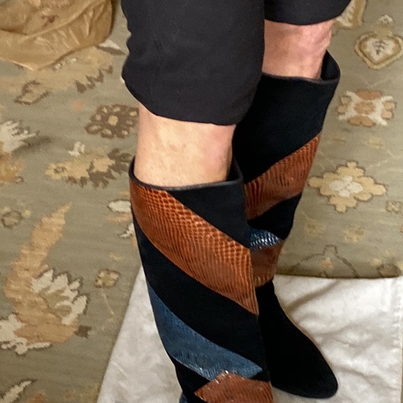 Beltrani Black Suede Knee high boot - Picture 3 of 8